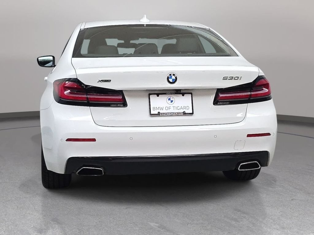 Used 2023 Alpine White BMW 530i xDrive image 7
