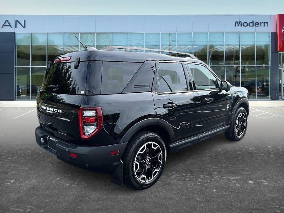 Used 2025 Shadow Black Ford Outer Banks image 5