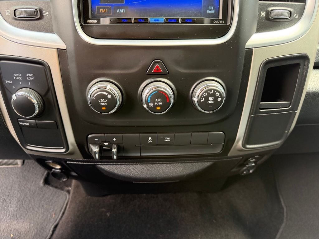 Used 2016 Bright White Clearcoat Ram SLT image 23