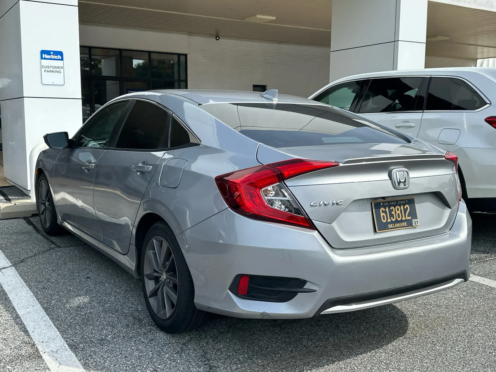 Used 2019 Lunar Silver Metallic Honda EX image 3