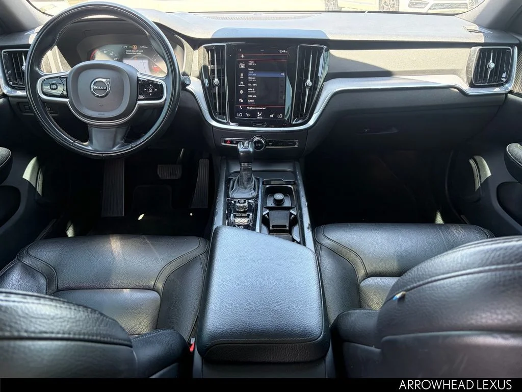 Used 2020 Gray Volvo T5 image 31