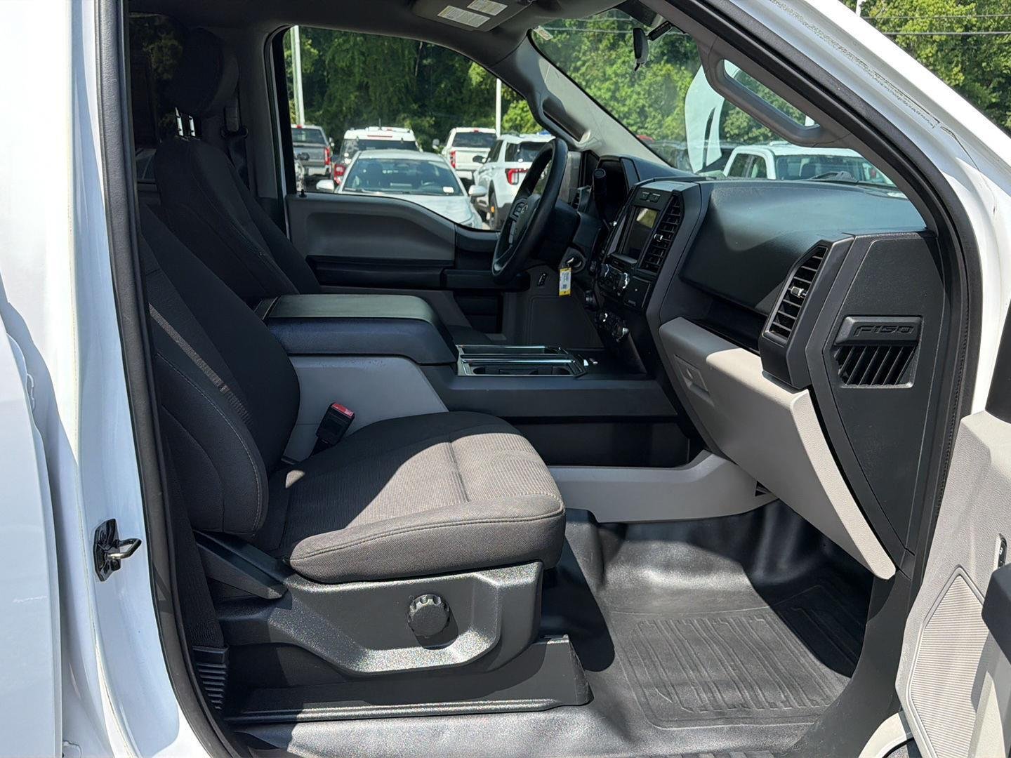 Used 2018 Oxford White Ford XL image 13