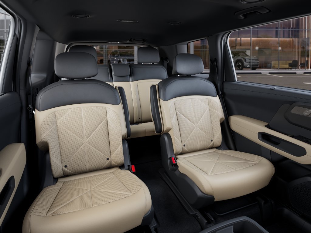 New 2027 Glacial White Pearl Kia EX image 9