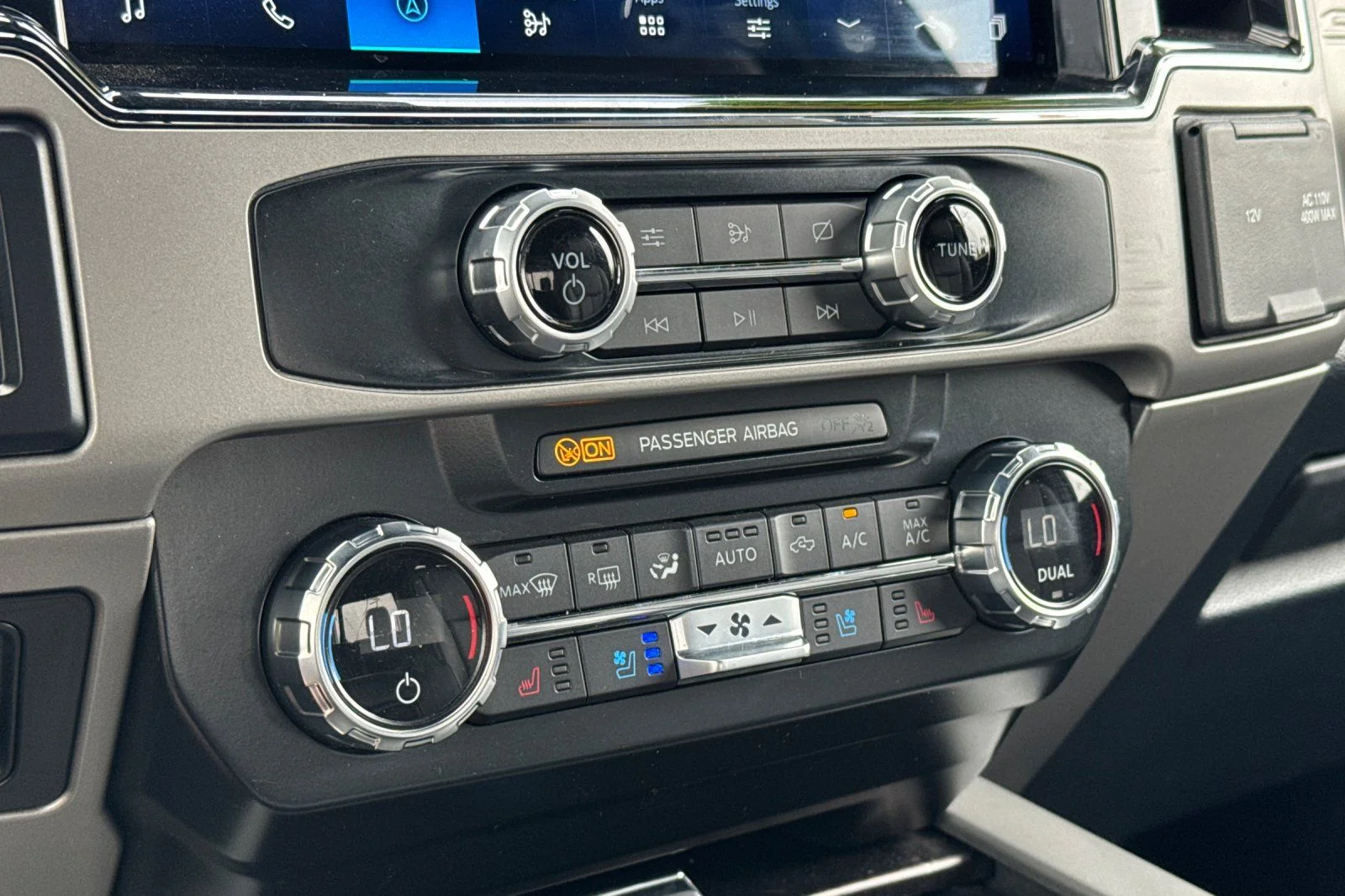 Used 2022 Gray Metallic Ford Lariat image 21