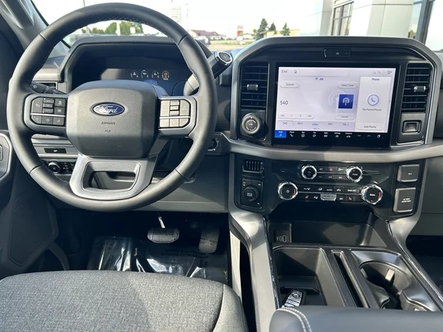 New 2026 Oxford White FORD XLT image 2