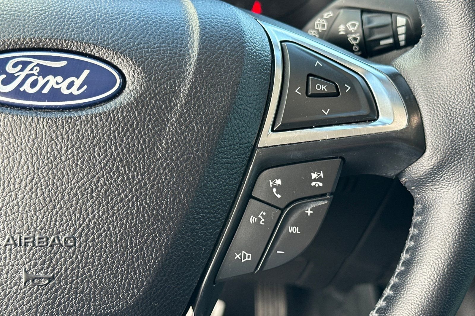 Used 2024 Gray Ford SEL image 26
