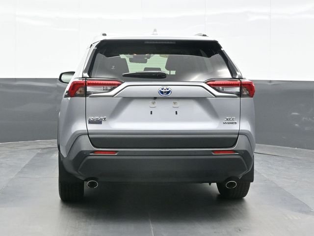 2021 Toyota RAV4 XLE Premium - Photo 2