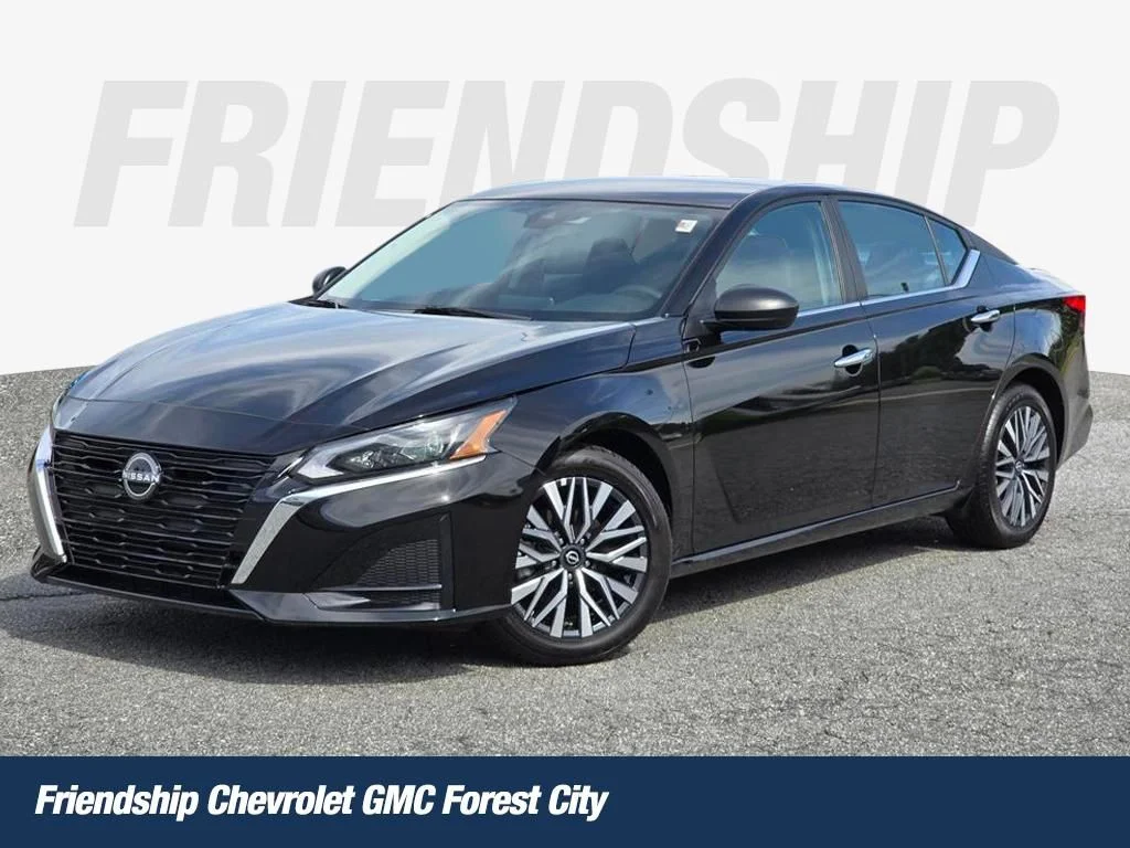 Used 2025 Black Nissan 2.5 SV image 1