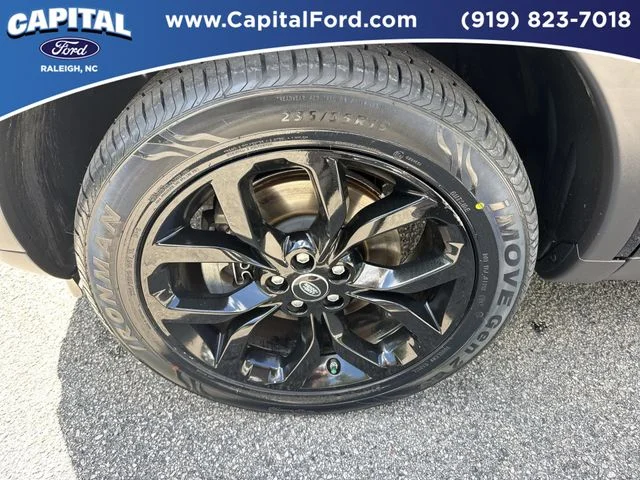Used 2019  Land Rover HSE image 13