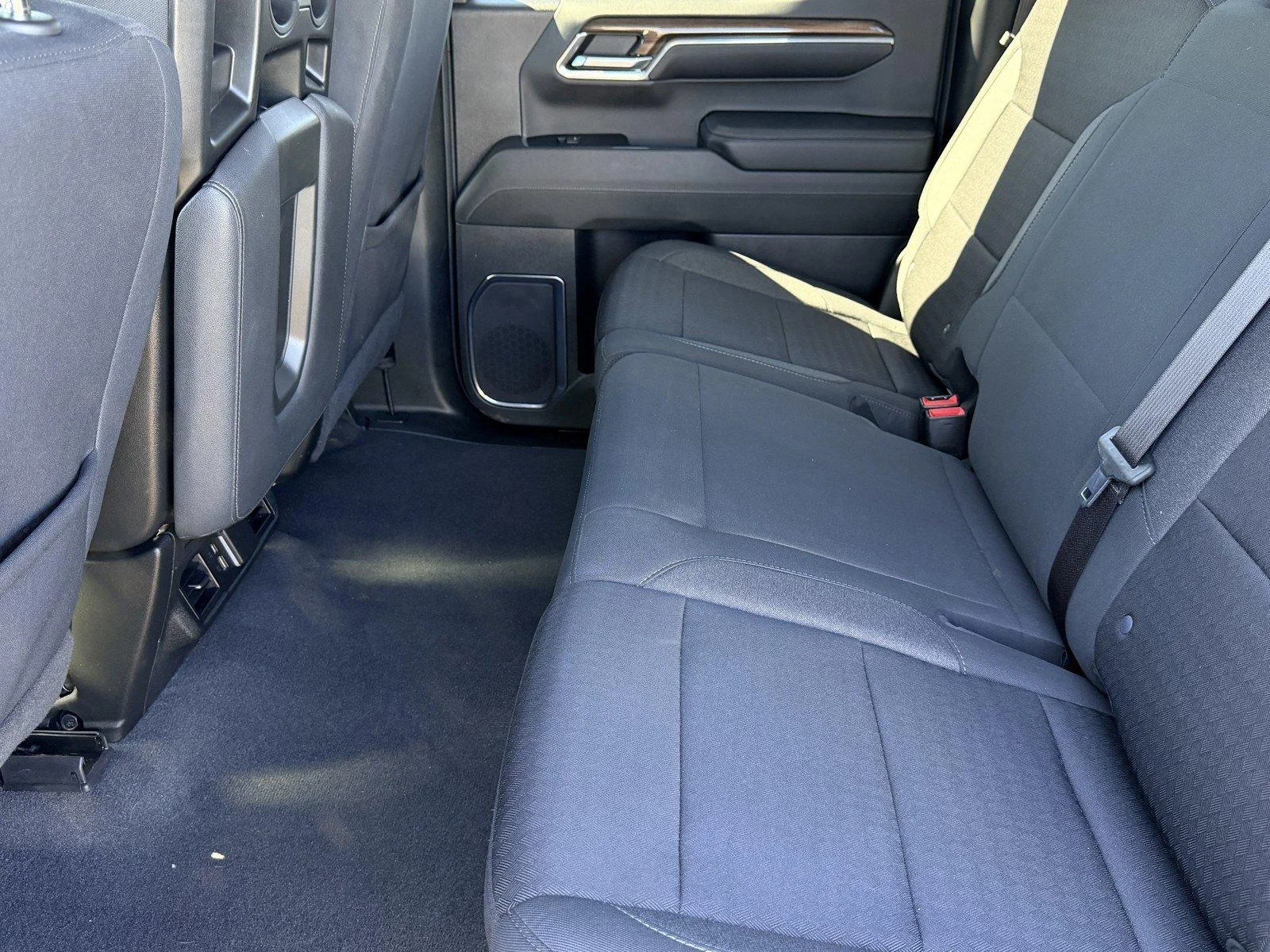 Used 2024 Summit White Chevrolet LT image 13