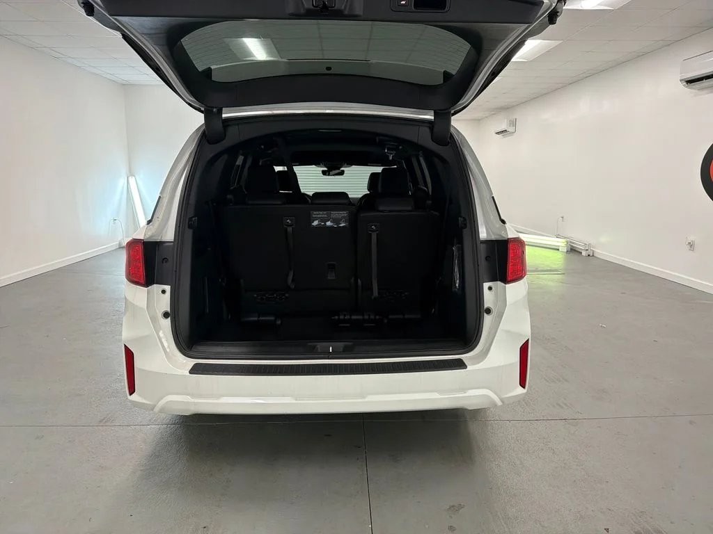 Used 2025 White Honda Sport-L image 7