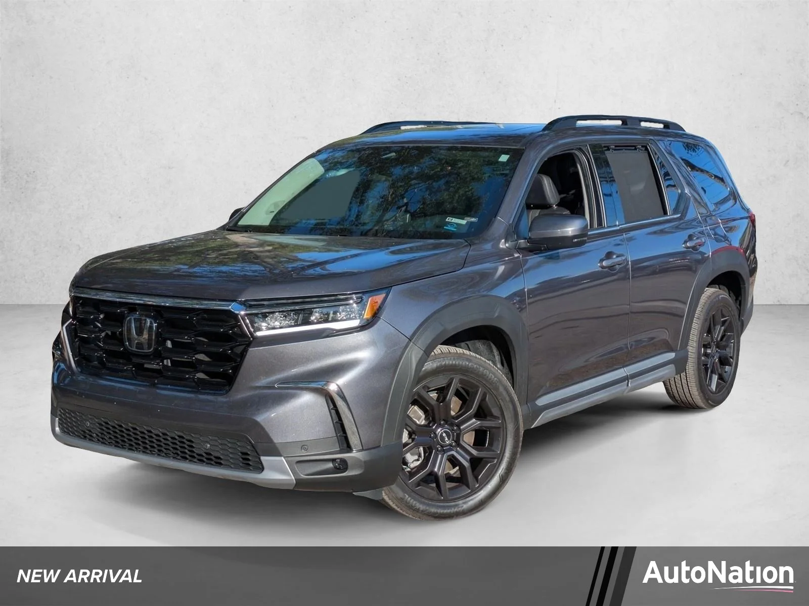 2025 Honda Pilot Touring AWD's photo