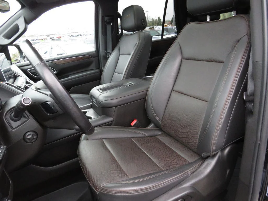Used 2021 Black Chevrolet High Country image 23
