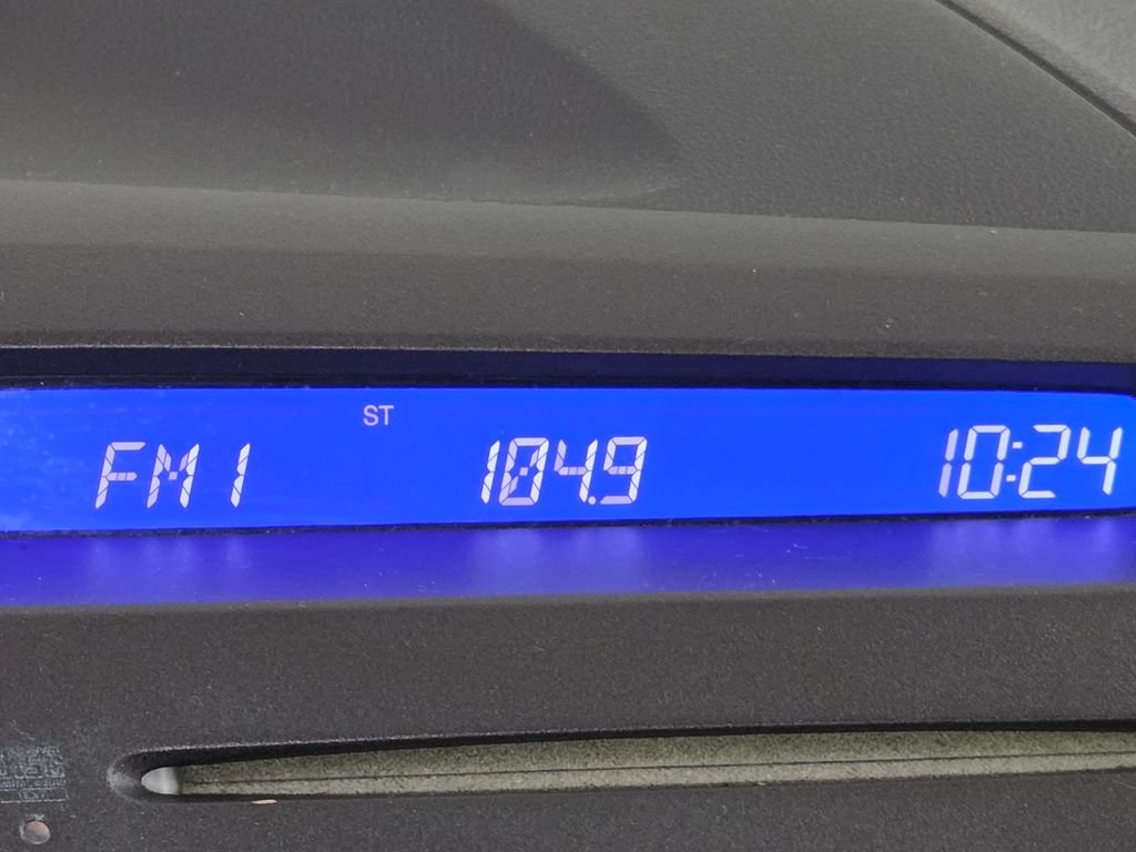 Used 2011  Honda LX image 33