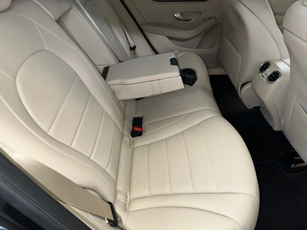2021 Mercedes-Benz GLC GLC300 - Photo 29