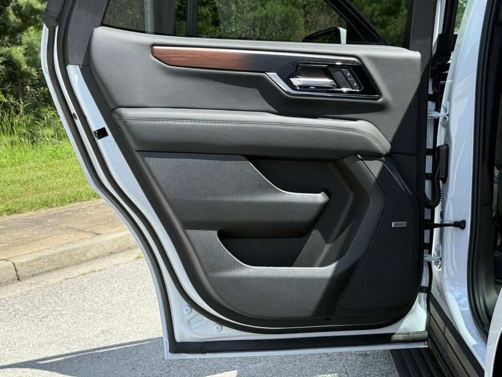 2026 GMC Yukon Denali - Photo 21