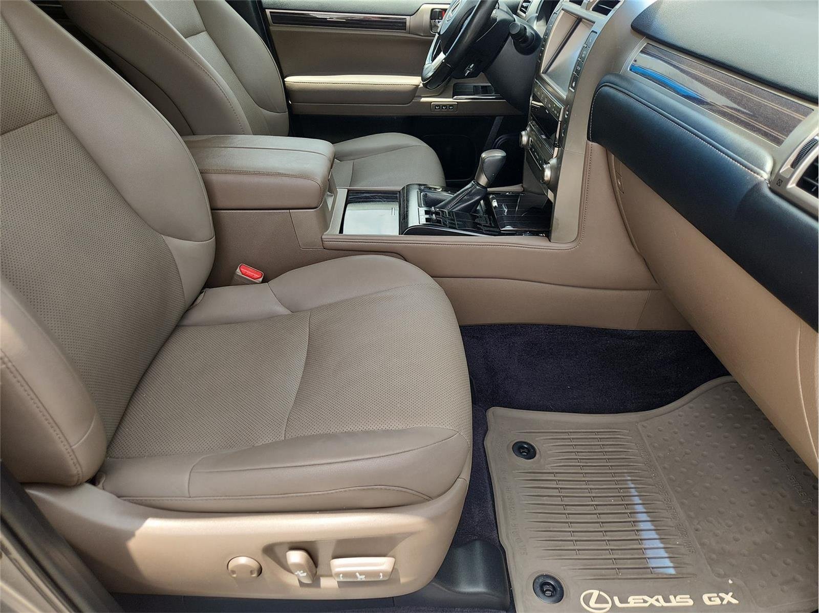 Used 2021 Silver Lexus GX 460 Premium image 28