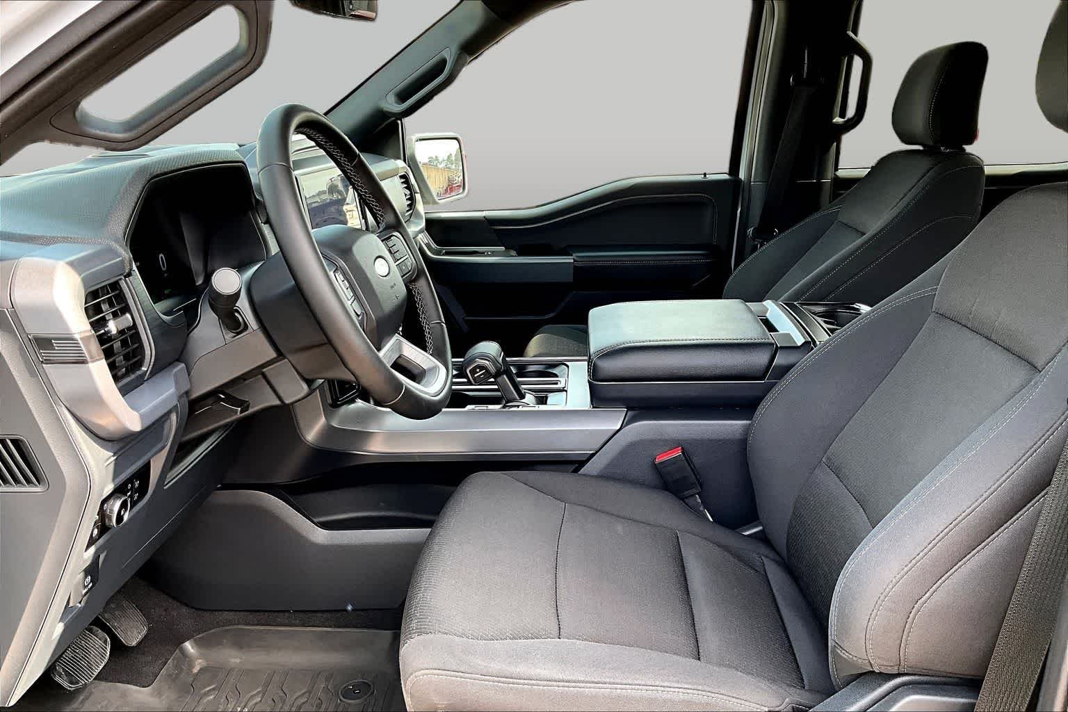 Certified Used 2025 Space White Metallic Ford XLT image 8
