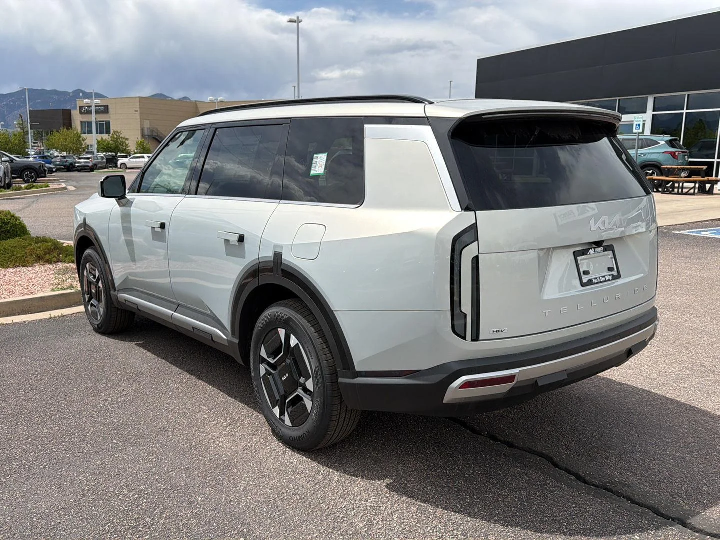 New 2027 Ivory Silver Kia EX image 6