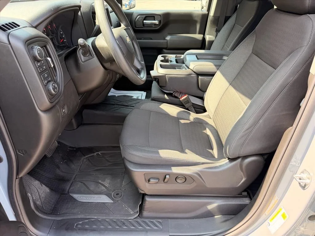 Used 2025 Gray Chevrolet Custom image 11