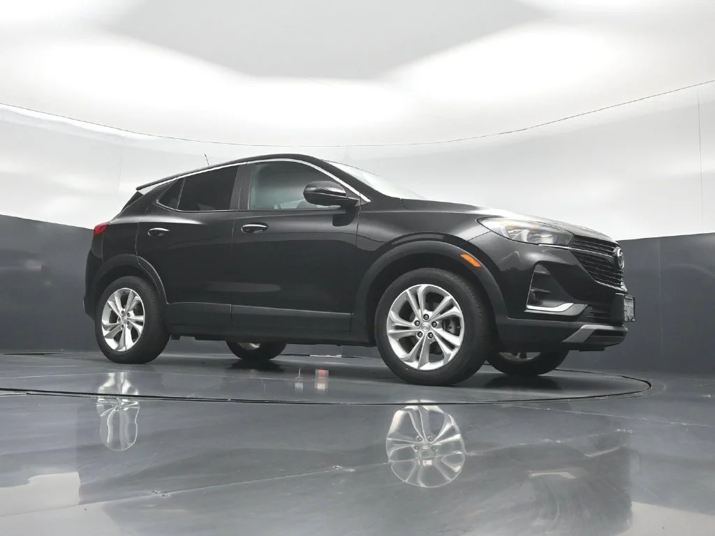 Used 2023 Black Buick Preferred image 3