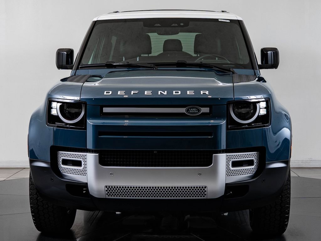 Used 2023 Tasman Blue Metallic Land Rover S image 2