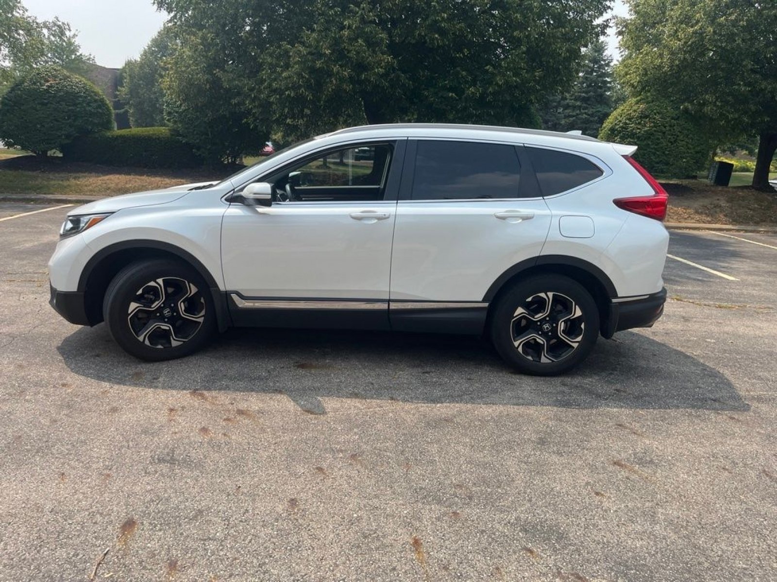 Certified Used 2019 Platinum White Pearl Honda Touring image 7