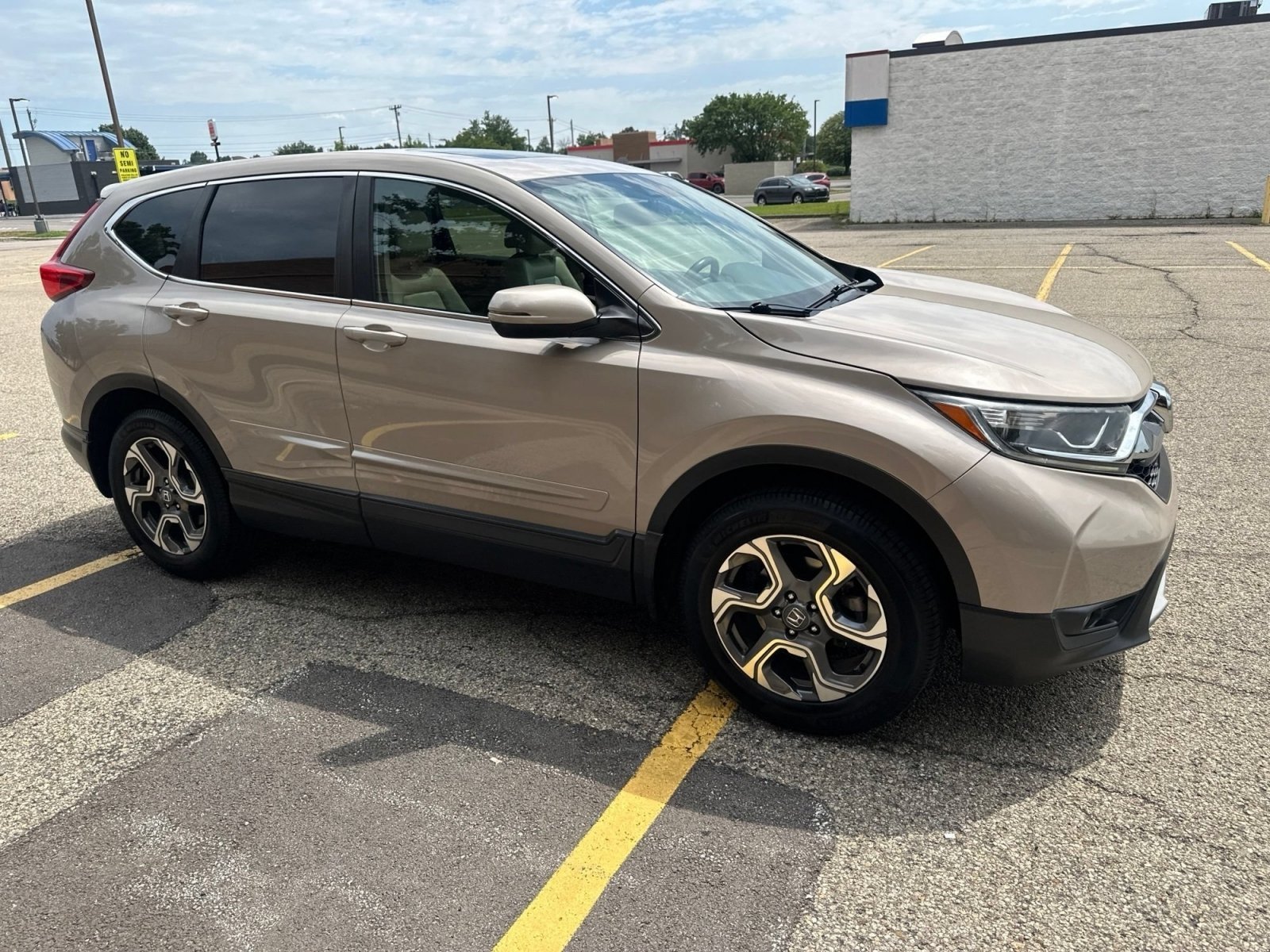 Used 2017 Sandstorm Metallic Honda EX-L image 16