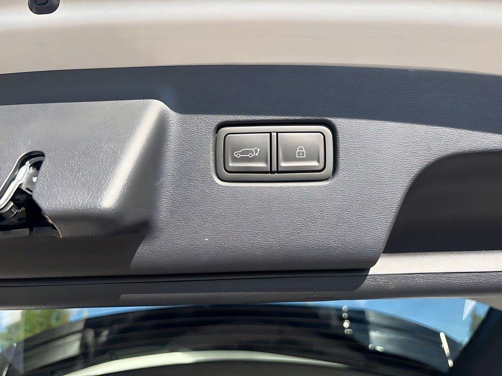 2026 Hyundai Palisade Limited - Photo 19
