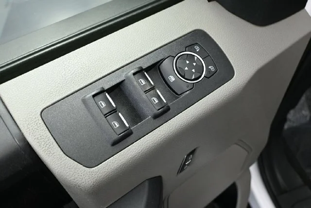 Used 2019 White Ford XL image 14