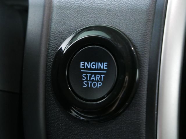 Used 2025 White Ford Active image 29