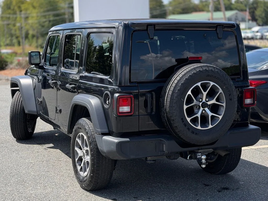 Used 2024 Black Jeep Sport S image 3