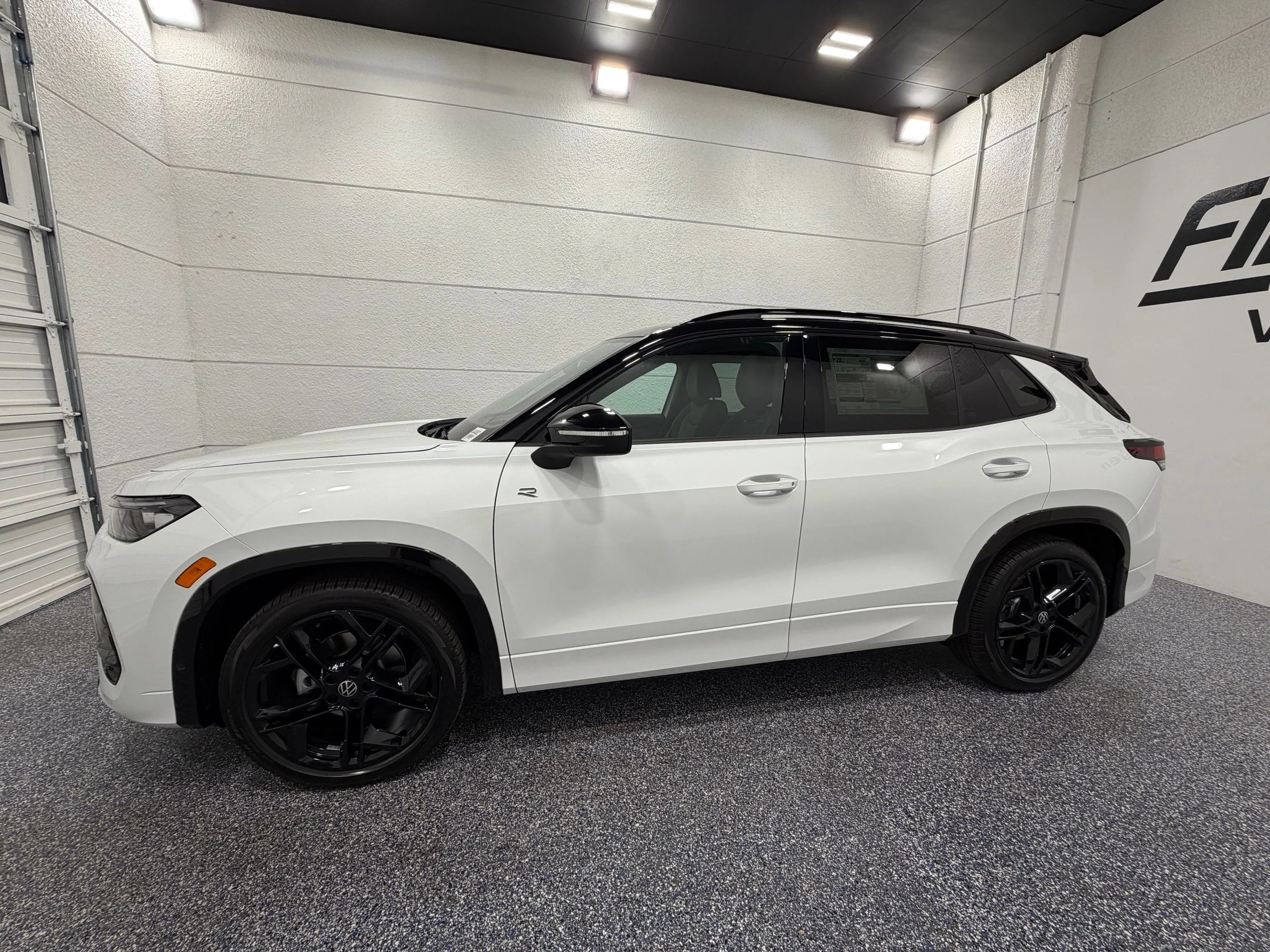 New 2026 White Volkswagen SE R-Line Black image 2