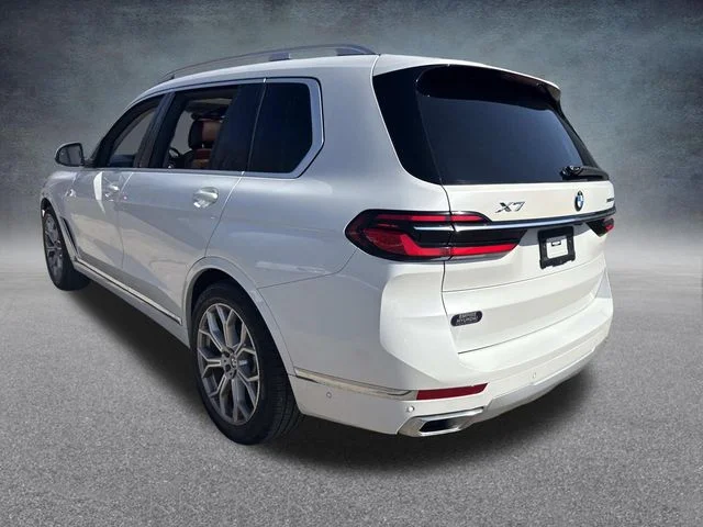 Used 2023 White BMW xDrive40i image 12