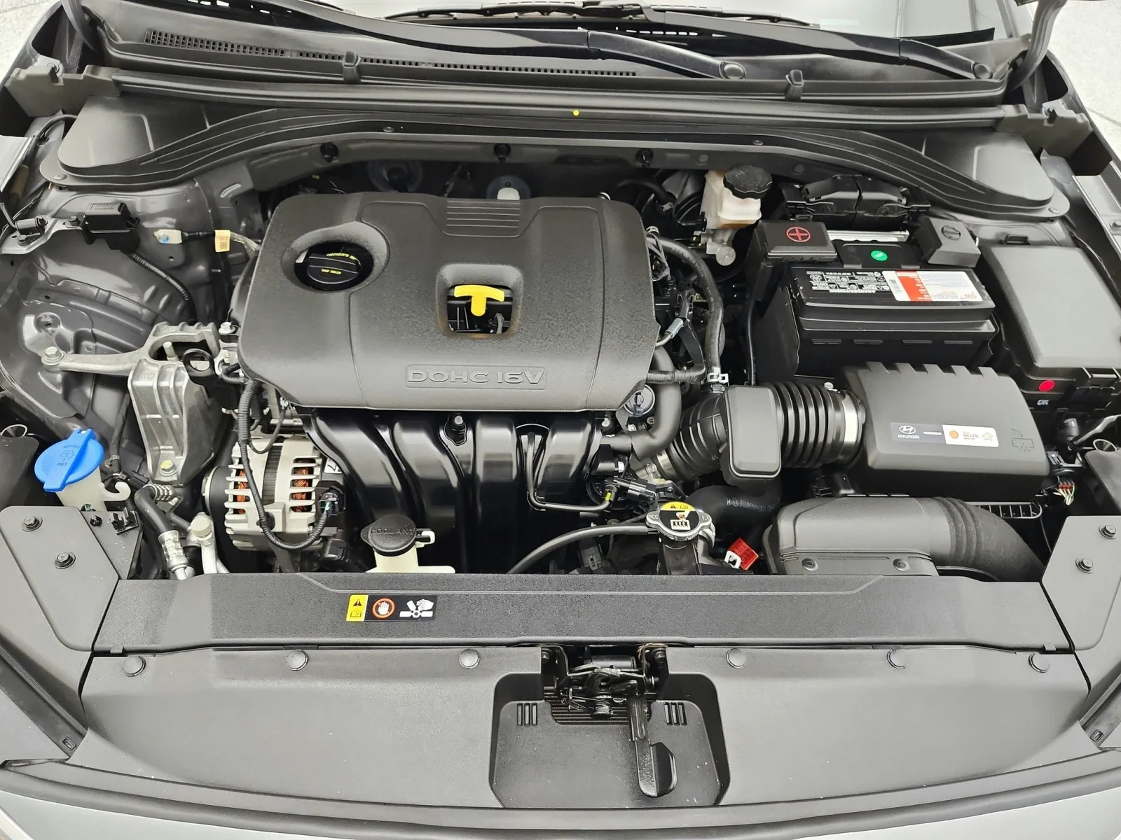 Used 2019 Galactic Gray Hyundai SE Auto image 16