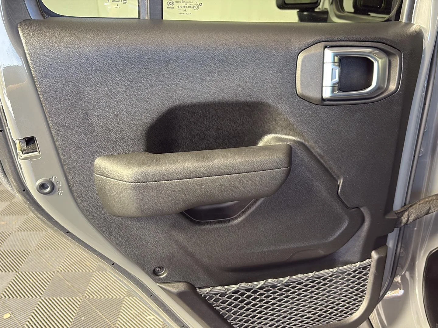 Used 2023 Sting-Gray Clearcoat Jeep Rubicon image 25