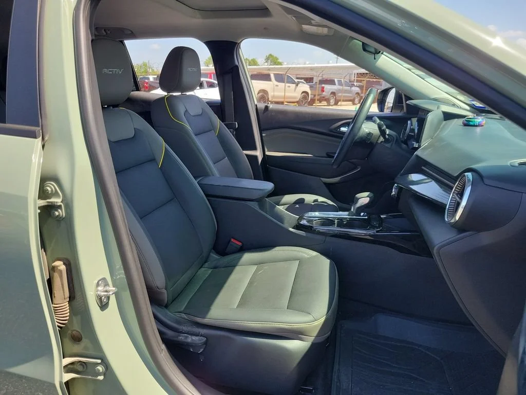 Used 2024 Cacti Green Chevrolet ACTIV image 27