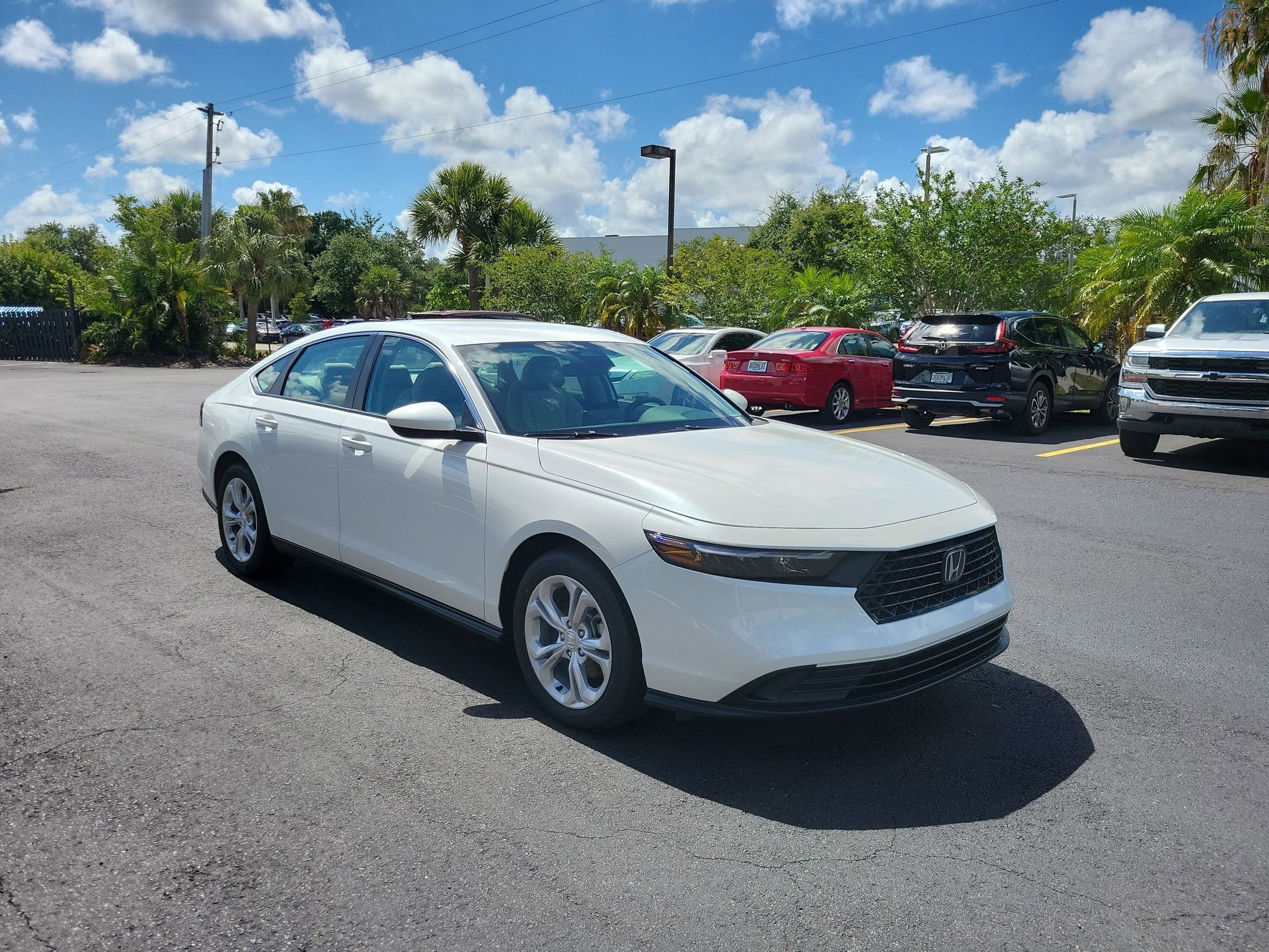 New 2026 Platinum White Pearl Honda LX image 2