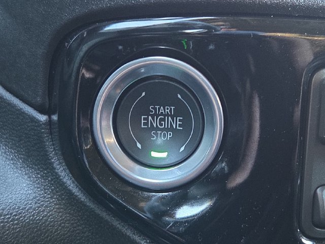 Used 2026 Onyx Black GMC Elevation image 19