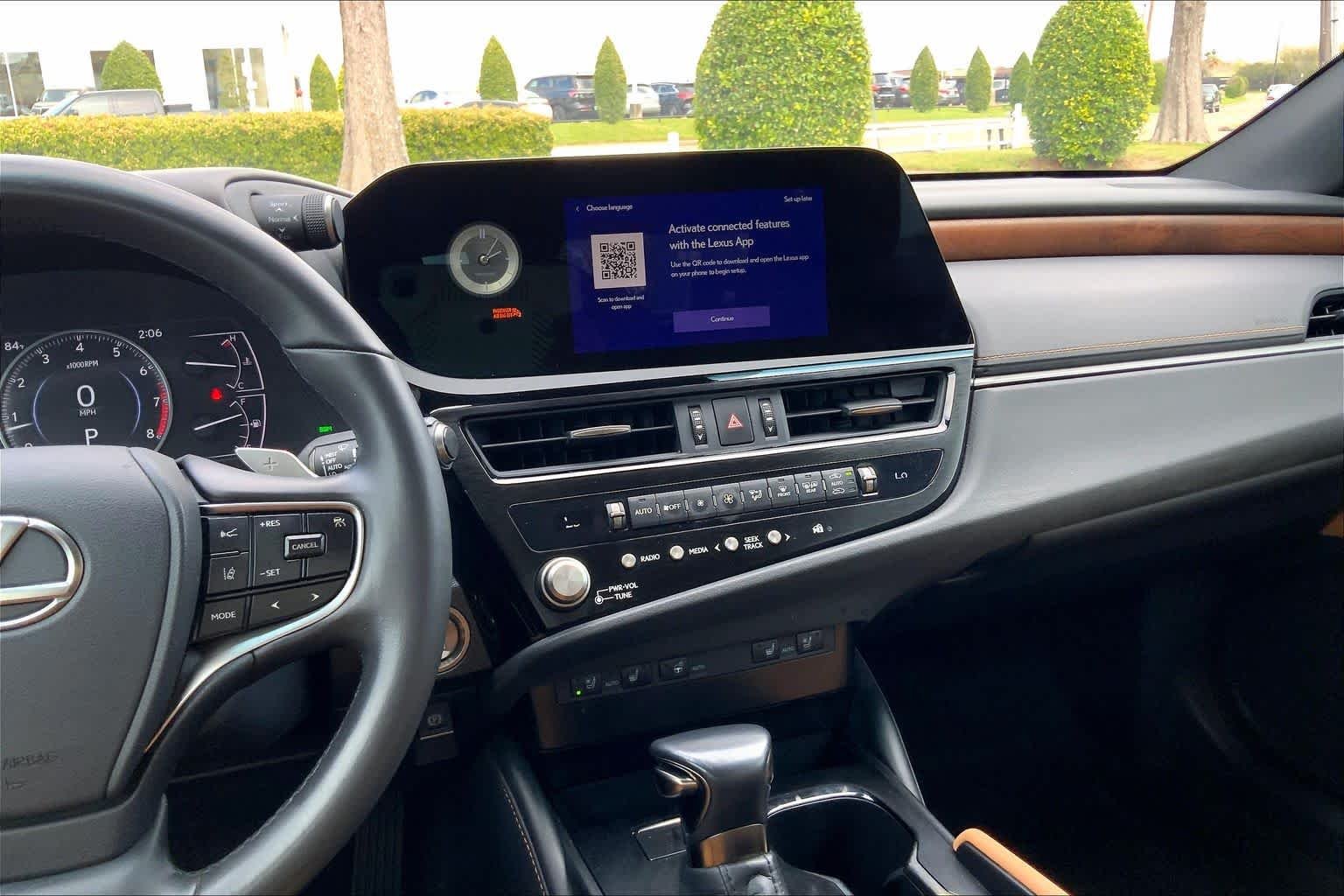 2024 Lexus ES 350 - Photo 11