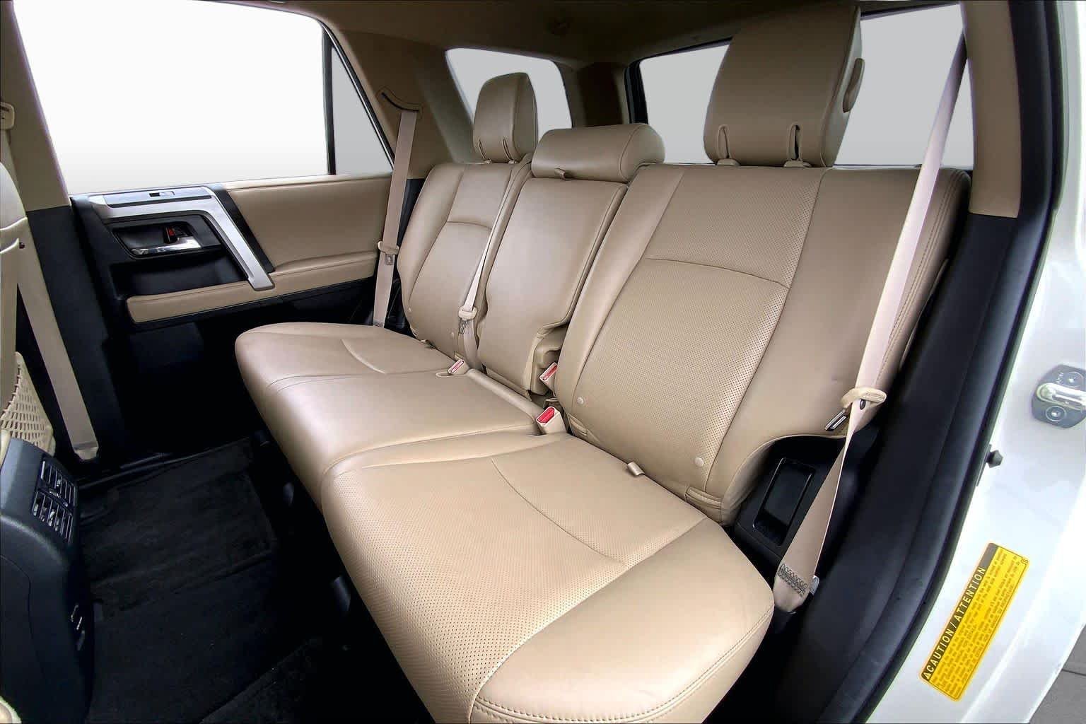 Used 2018 Blizzard Pearl Toyota Limited image 20