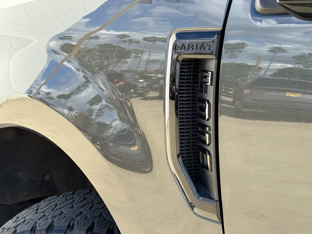 Used 2019 Magnetic Ford Lariat image 19