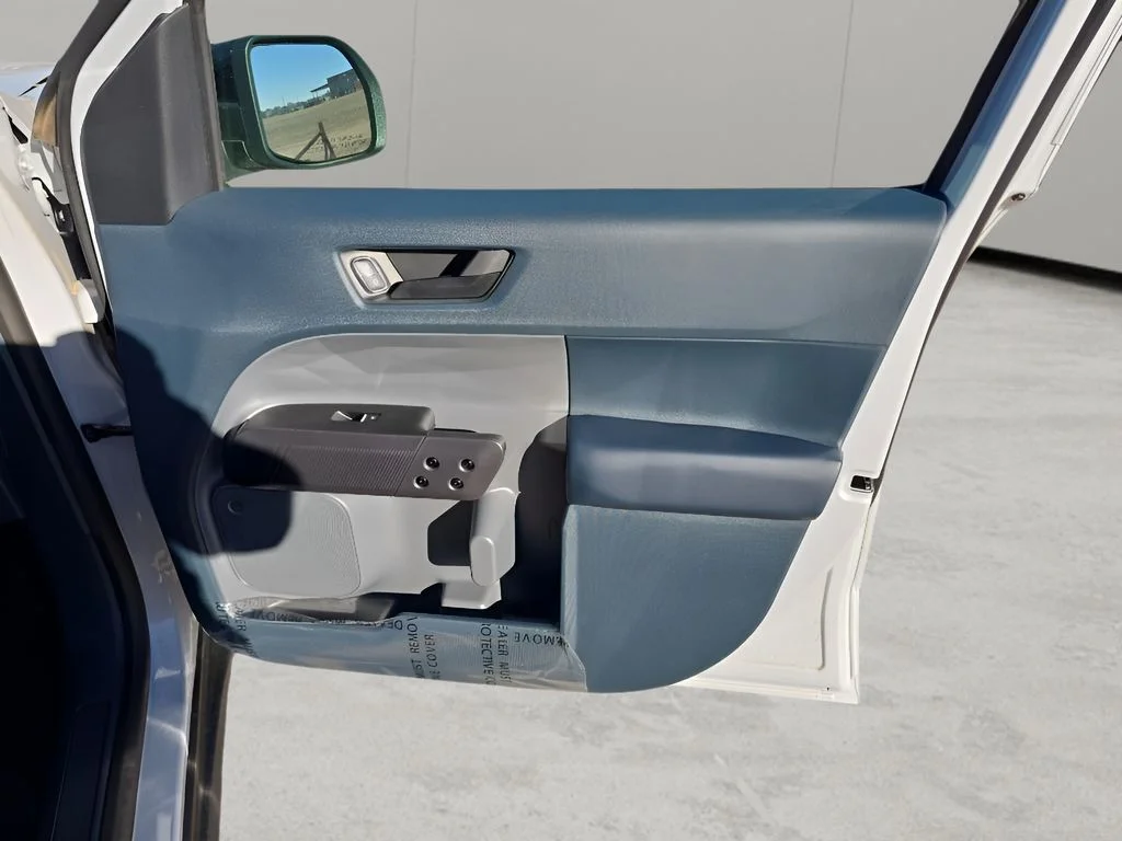 New 2026 Space White Metallic Ford XLT image 35