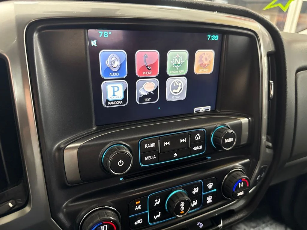 Used 2015 Gray Chevrolet LT image 19
