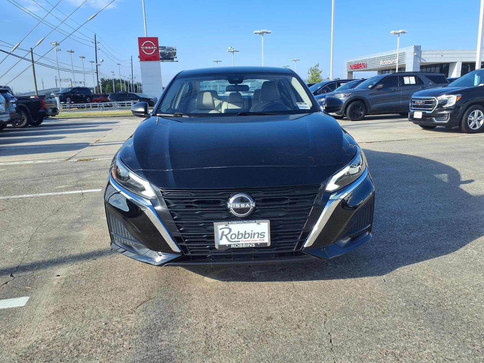 2025 Nissan Altima SV Black at Robbins Nissan