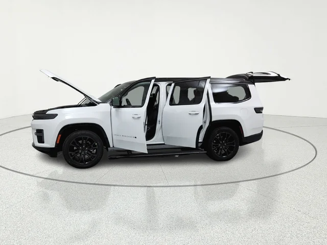 New 2026 Bright White Clear-Coat Exterior Paint Jeep Summit image 8
