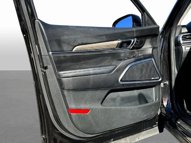 Used 2022 Black Kia SX image 22