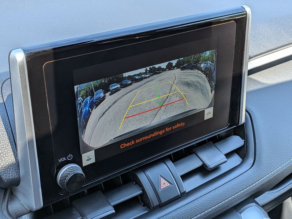 Used 2025  Toyota XLE image 6