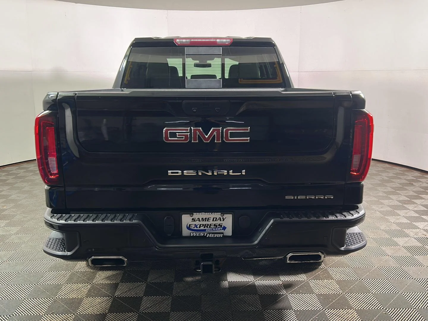 Used 2022 Onyx Black GMC Denali image 8