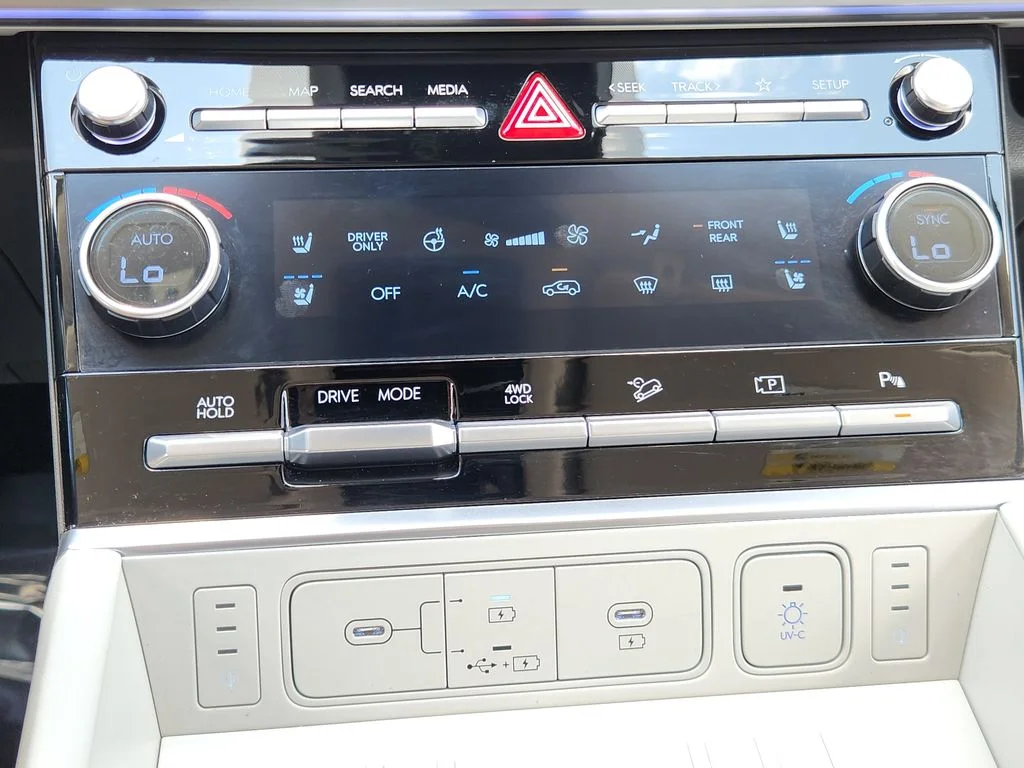 Used 2025 Serenity White Hyundai Calligraphy image 31